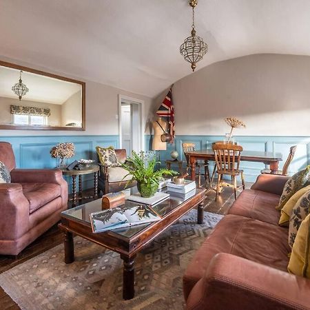 Sarah'S - A Townhouse Apartment In Georgian Holt ホルト エクステリア 写真