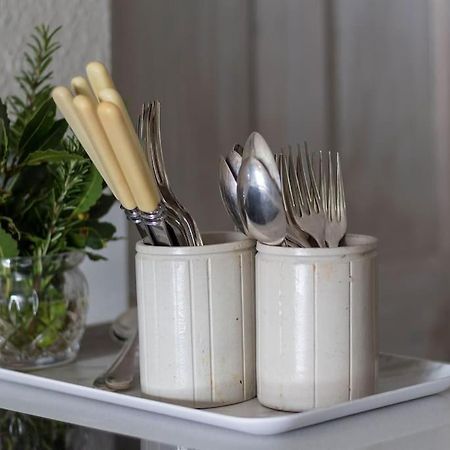 Sarah'S - A Townhouse Apartment In Georgian Holt ホルト エクステリア 写真